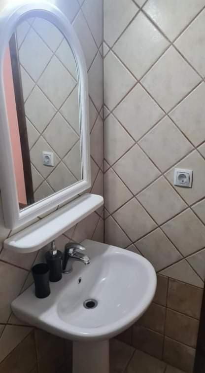 Studio Γιαννησ Néoi Póroi Luaran gambar