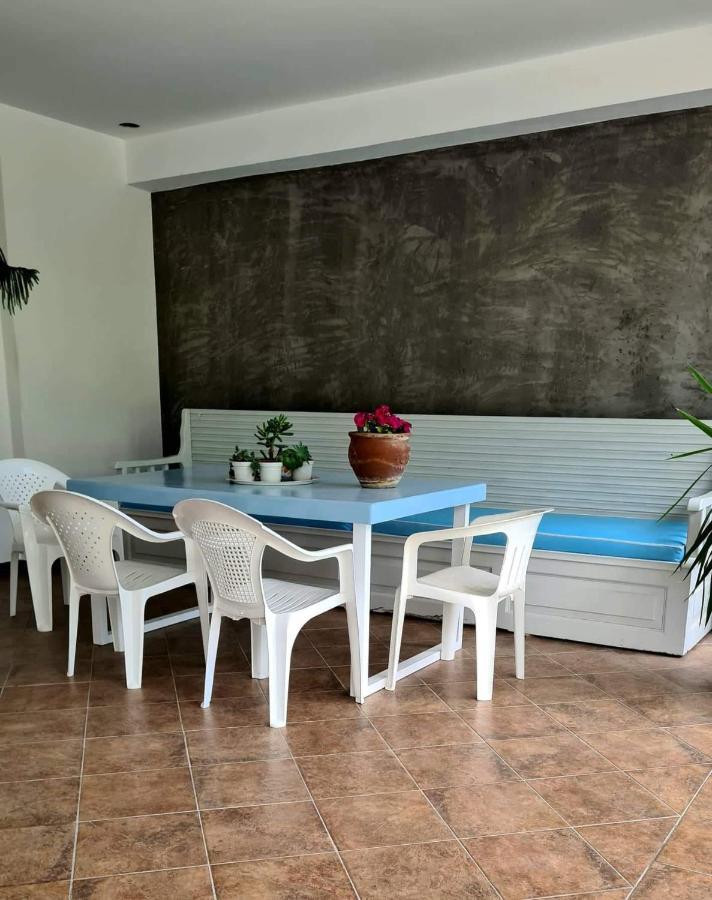Studio Γιαννησ Néoi Póroi Luaran gambar